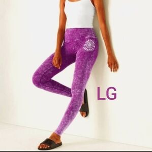 SZ LG VS PINK PURPLE ACID WASH LEGHINGS.